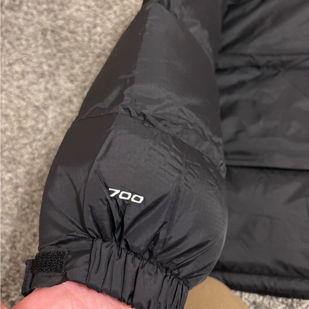 The North Face Black Insulated Jacket S,M,L - Picture 2 of 4